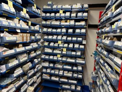 Overview picture of Various installation materials